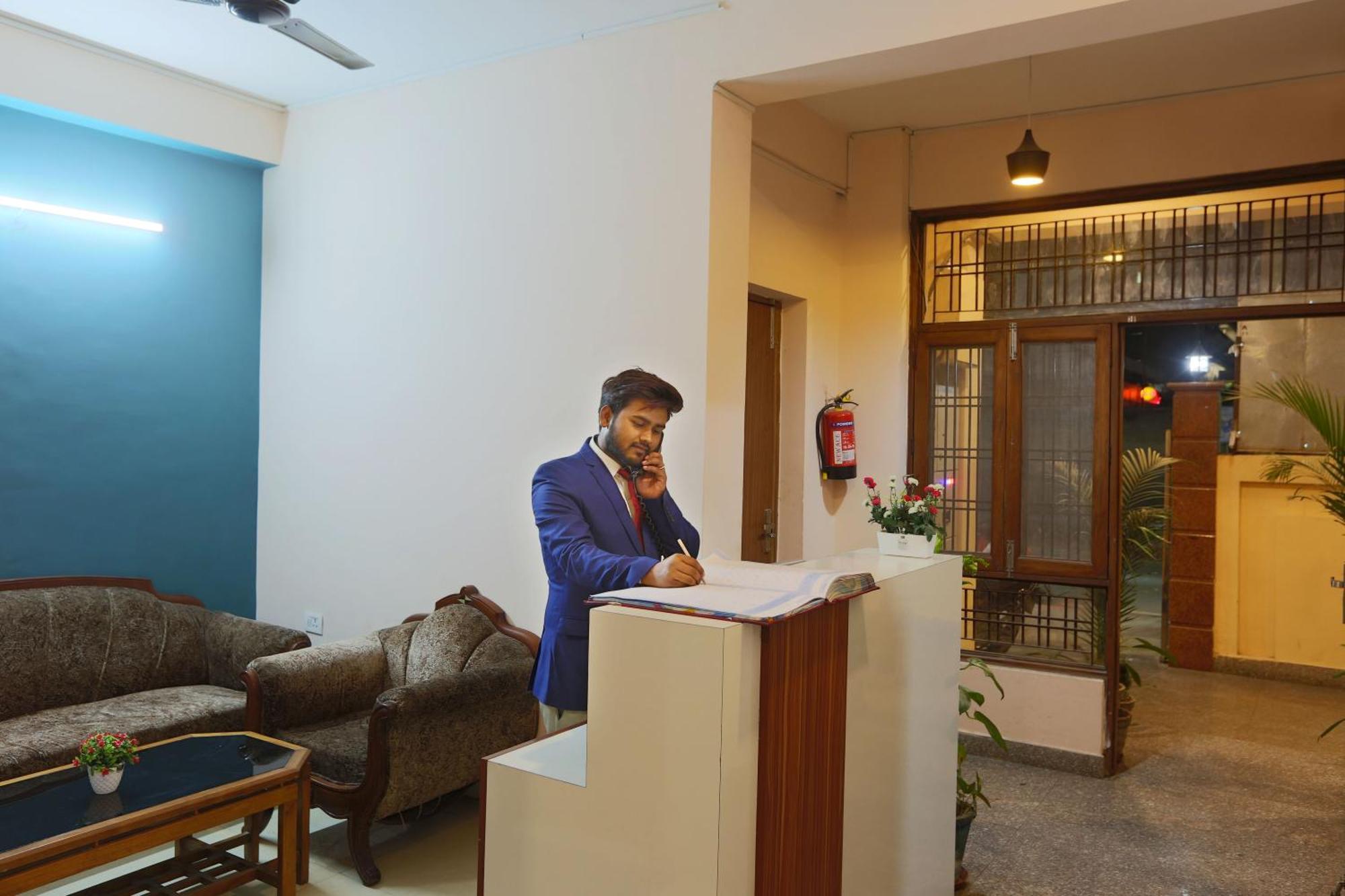 Hotel Ginger Palace - Corporate Hotel Noida Sector 62 المظهر الخارجي الصورة